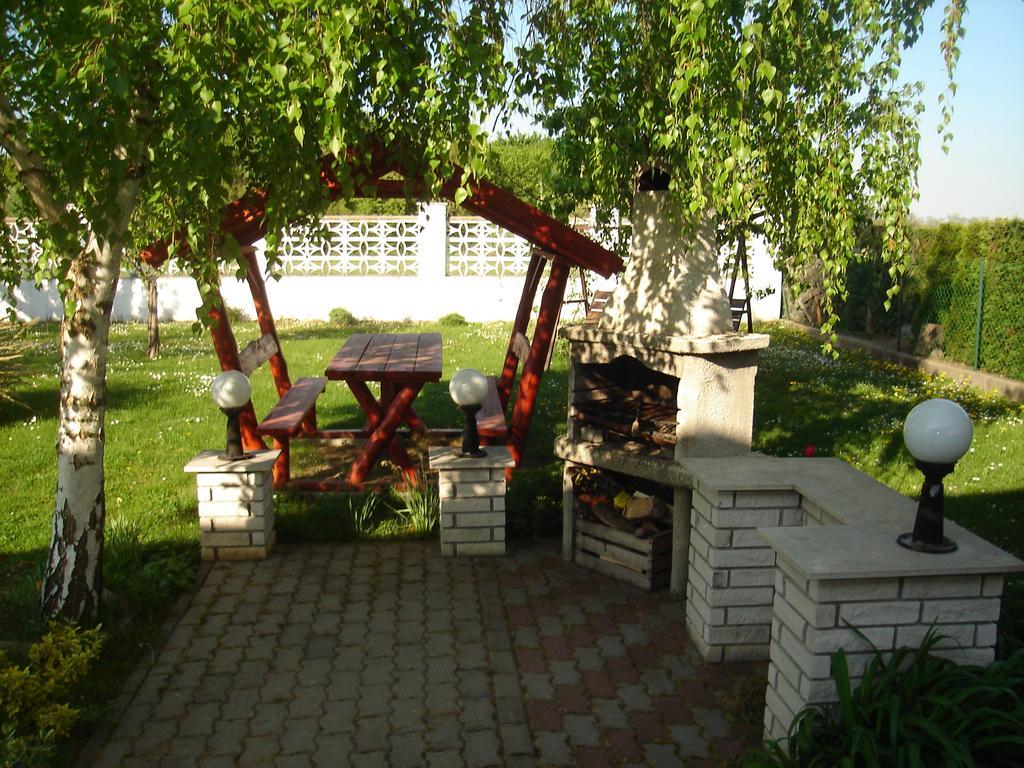 Fortuna Apartman Buk Exterior photo